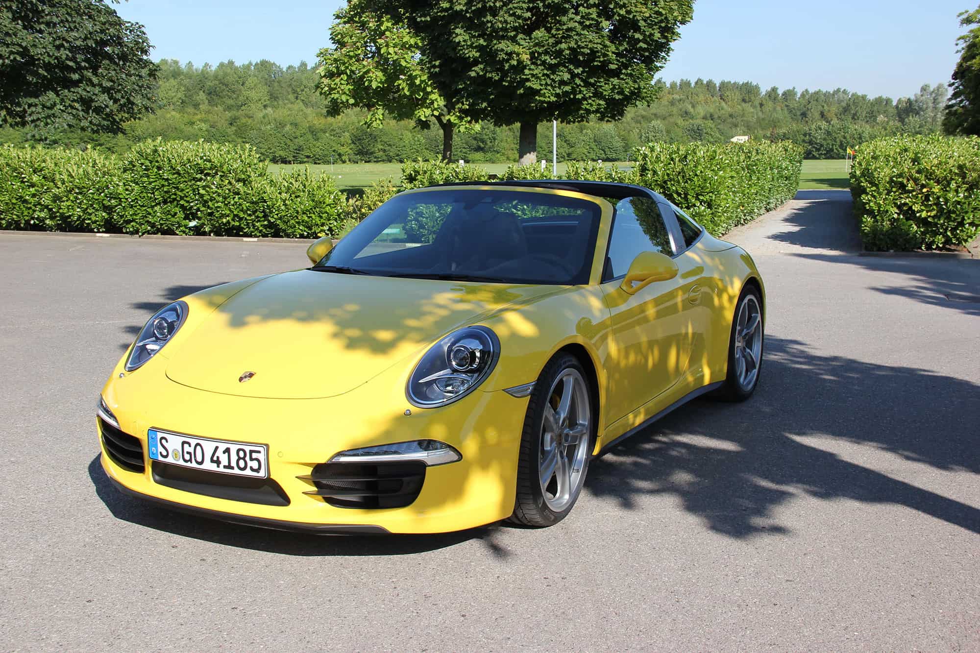 Porsche 911 Sports Classic Introduces Retro Models to the Present